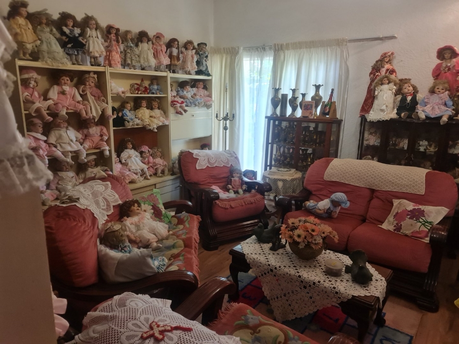 4 Bedroom Property for Sale in Rustenburg Central North West